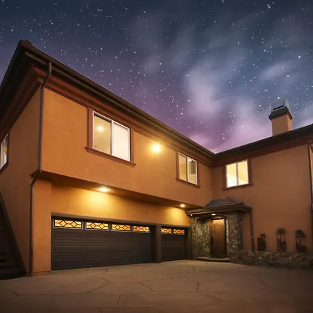 5 Br/5 Ba Getaway With A View Villa